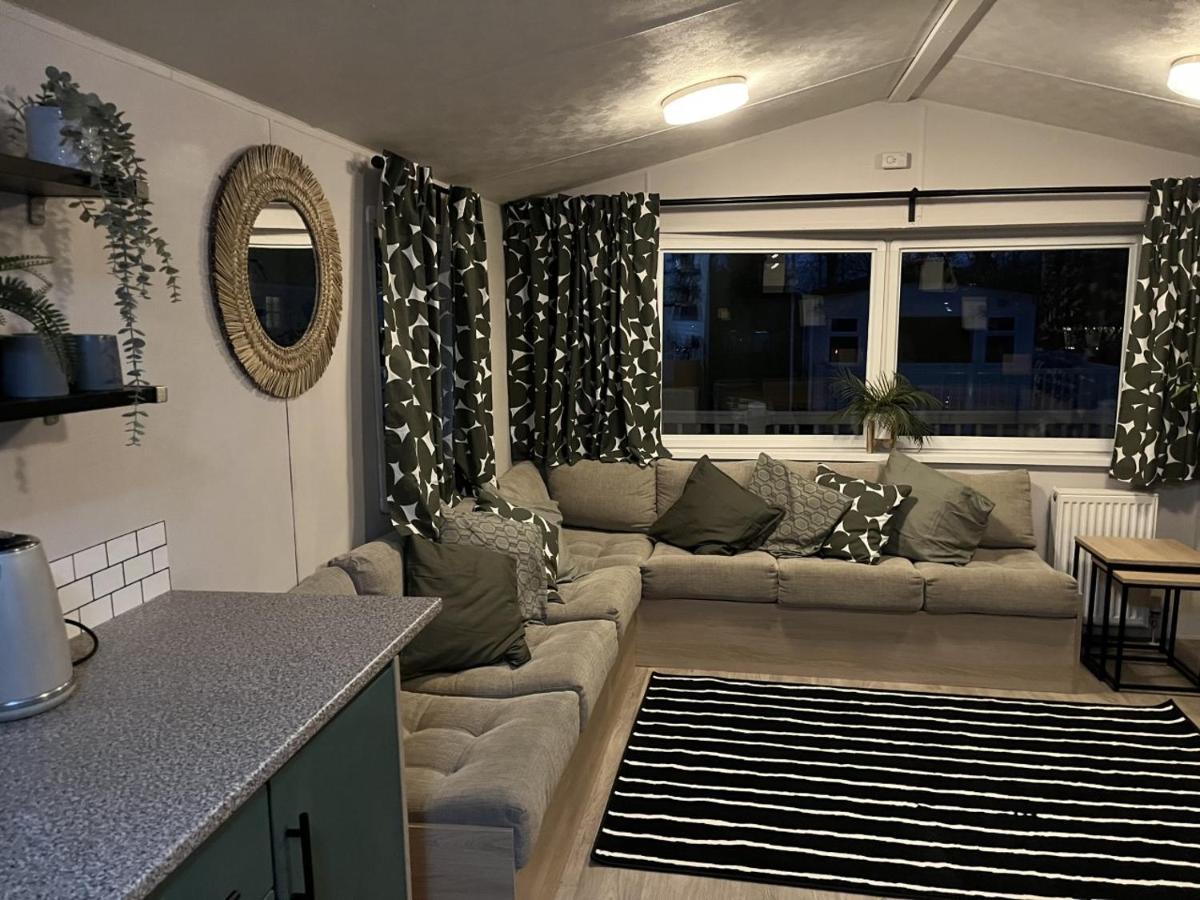 Beautiful 3 Bedroom Caravan With Hot Tub - Tattershall Lakes 外观 照片