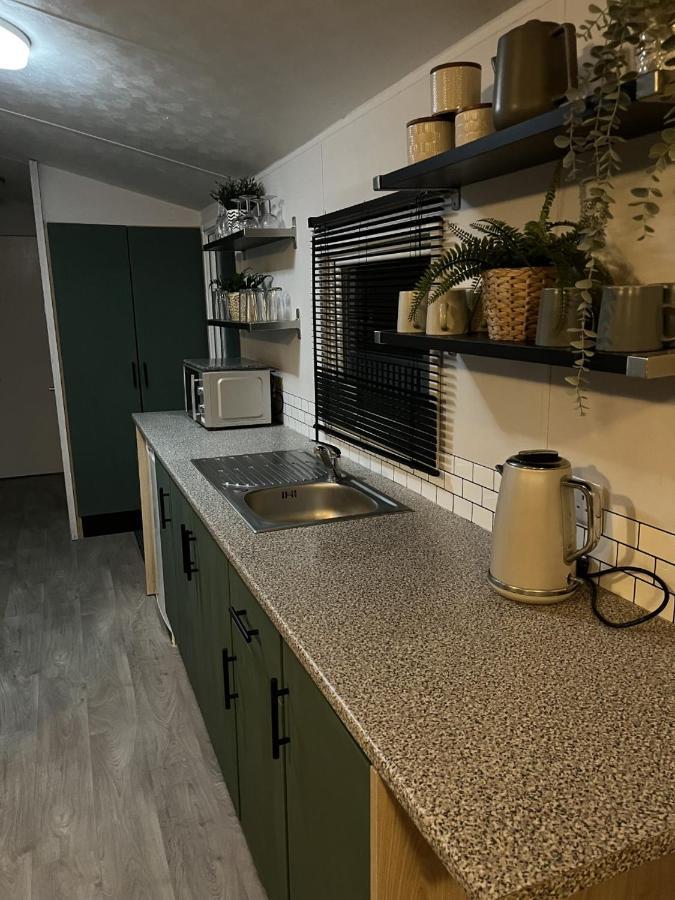 Beautiful 3 Bedroom Caravan With Hot Tub - Tattershall Lakes 外观 照片