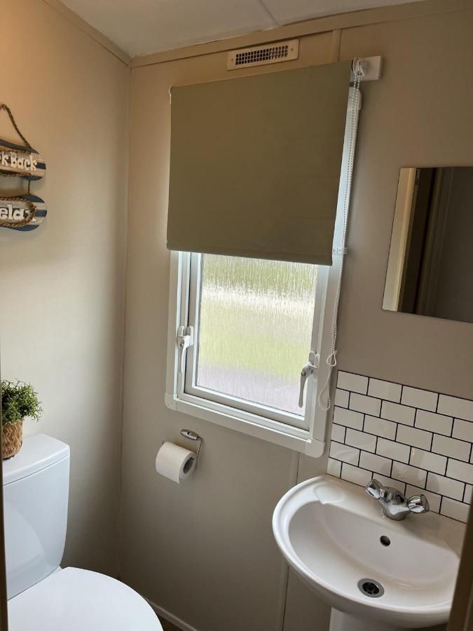 Beautiful 3 Bedroom Caravan With Hot Tub - Tattershall Lakes 外观 照片